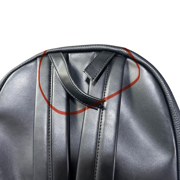 Michael Kors Black Leather Back Pack & Zippered Clutch - NEW (DAMAGED) - Picture 8 of 8